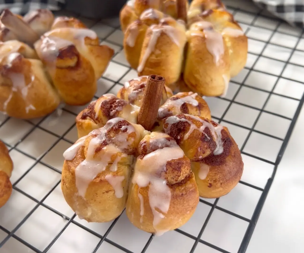 Pumpkin Cinnamon Rolls 