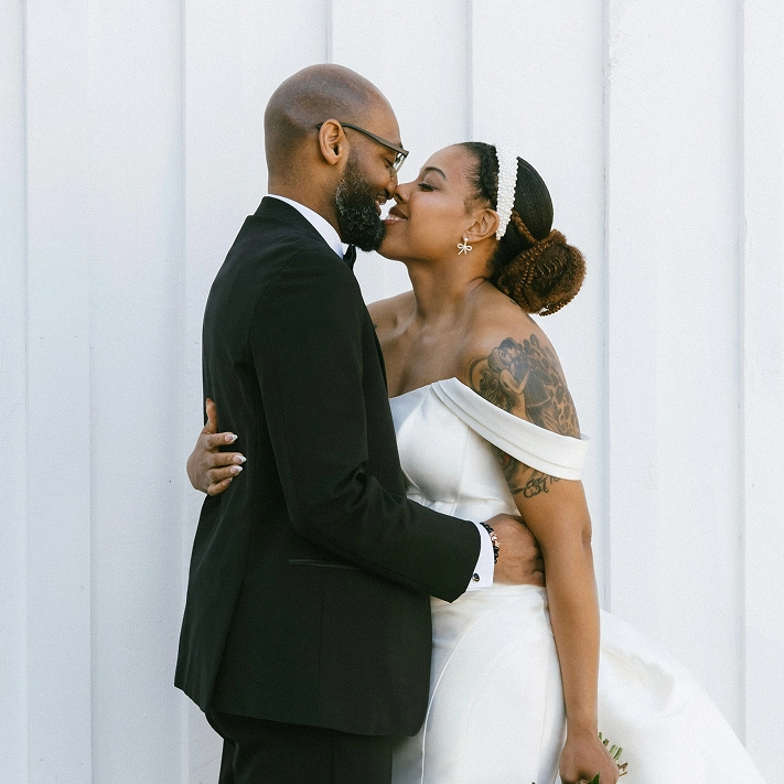 Modern wedding photo of a couple