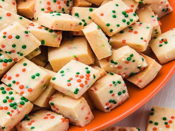 Mini Christmas cookies.