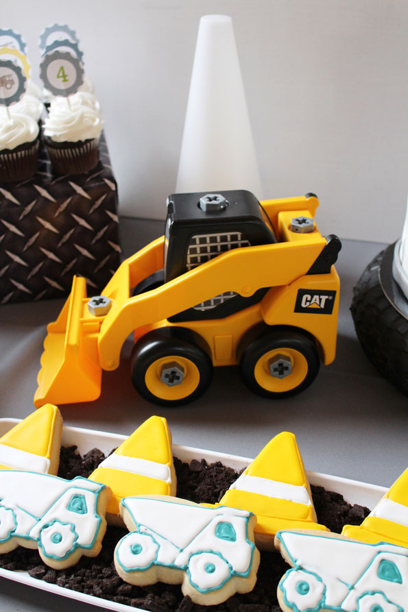 Evite Construction Party by Crowning Details